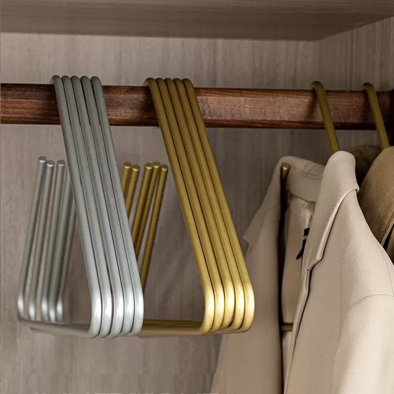 Arwen Triangle Hangers