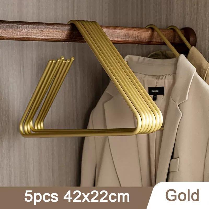 Arwen Triangle Hangers