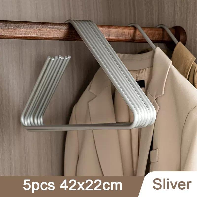 Arwen Triangle Hangers